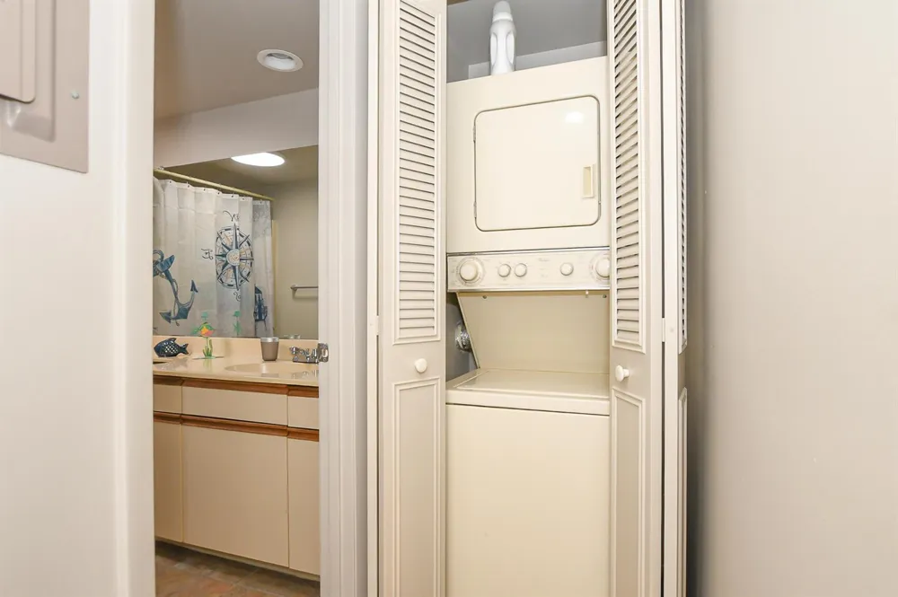 20 Plantation Drive #101 Vero Beach, FL 32966