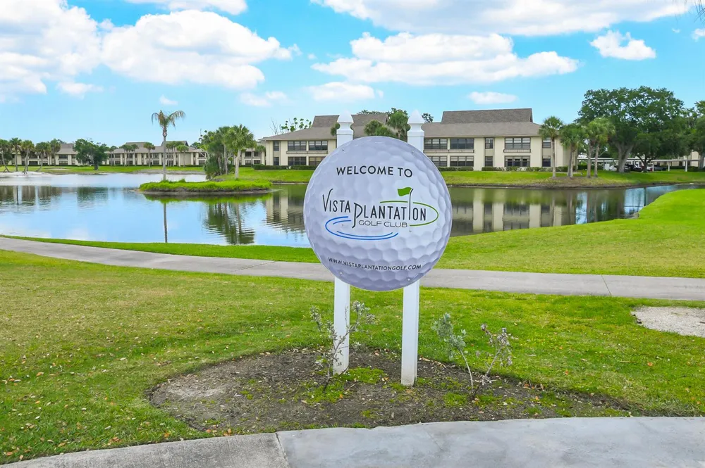 20 Plantation Drive #101 Vero Beach, FL 32966