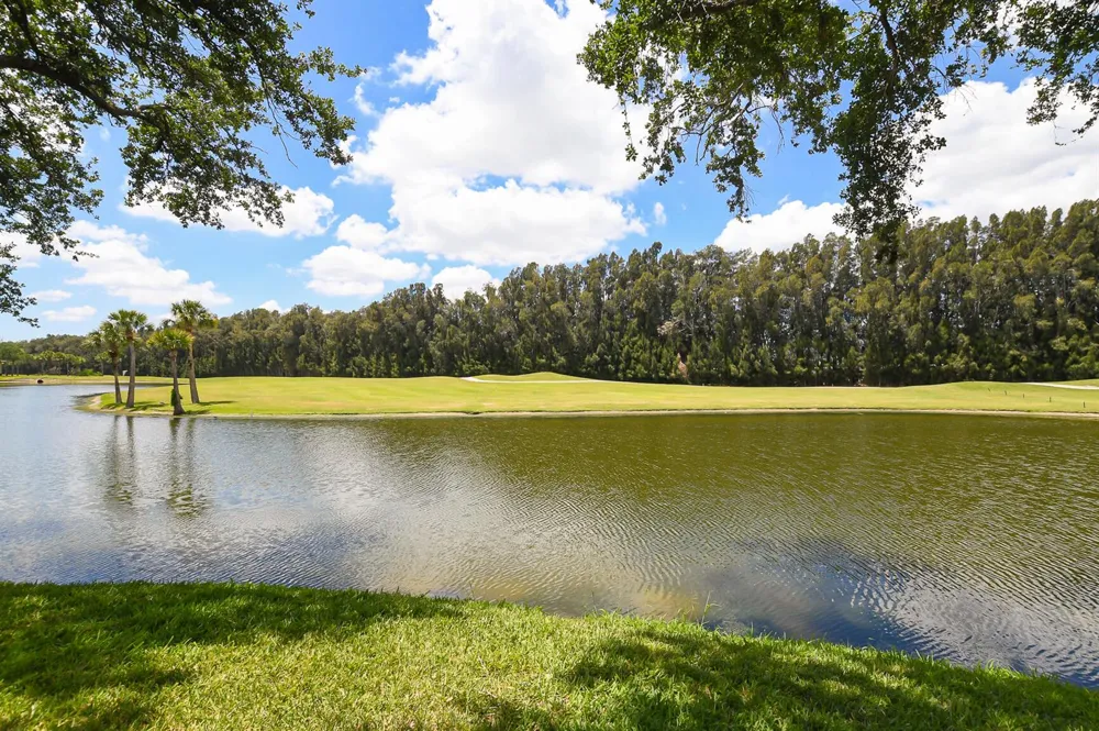 20 Plantation Drive #101 Vero Beach, FL 32966