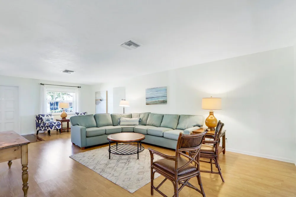 8574 SE Seagrape Way Hobe Sound, FL 33455