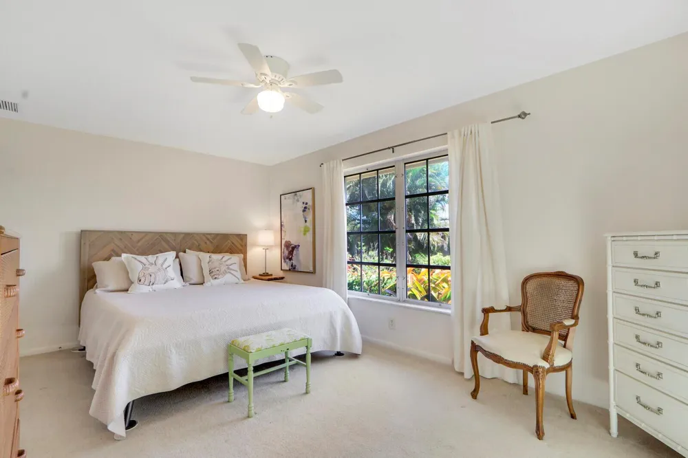 8574 SE Seagrape Way Hobe Sound, FL 33455