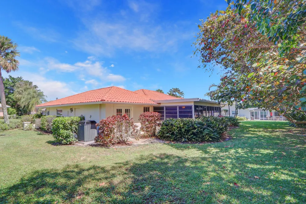 8574 SE Seagrape Way Hobe Sound, FL 33455