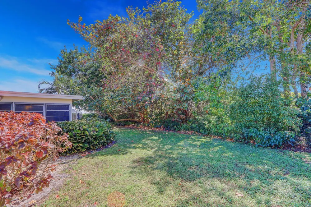 8574 SE Seagrape Way Hobe Sound, FL 33455