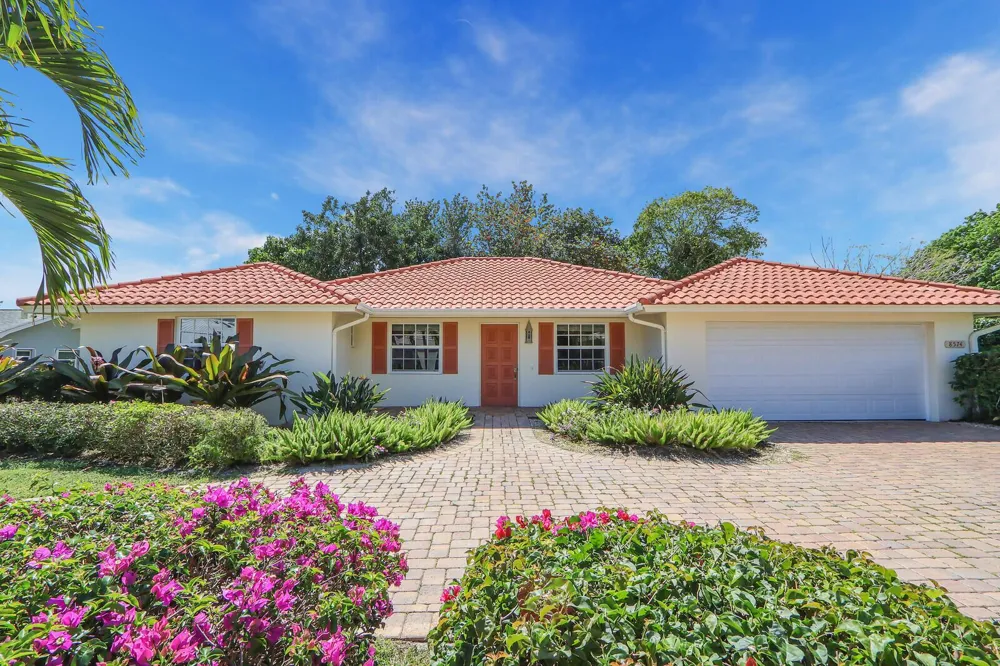 8574 SE Seagrape Way Hobe Sound, FL 33455