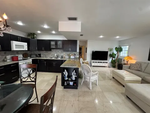 5505 Ocean Boulevard #5-203