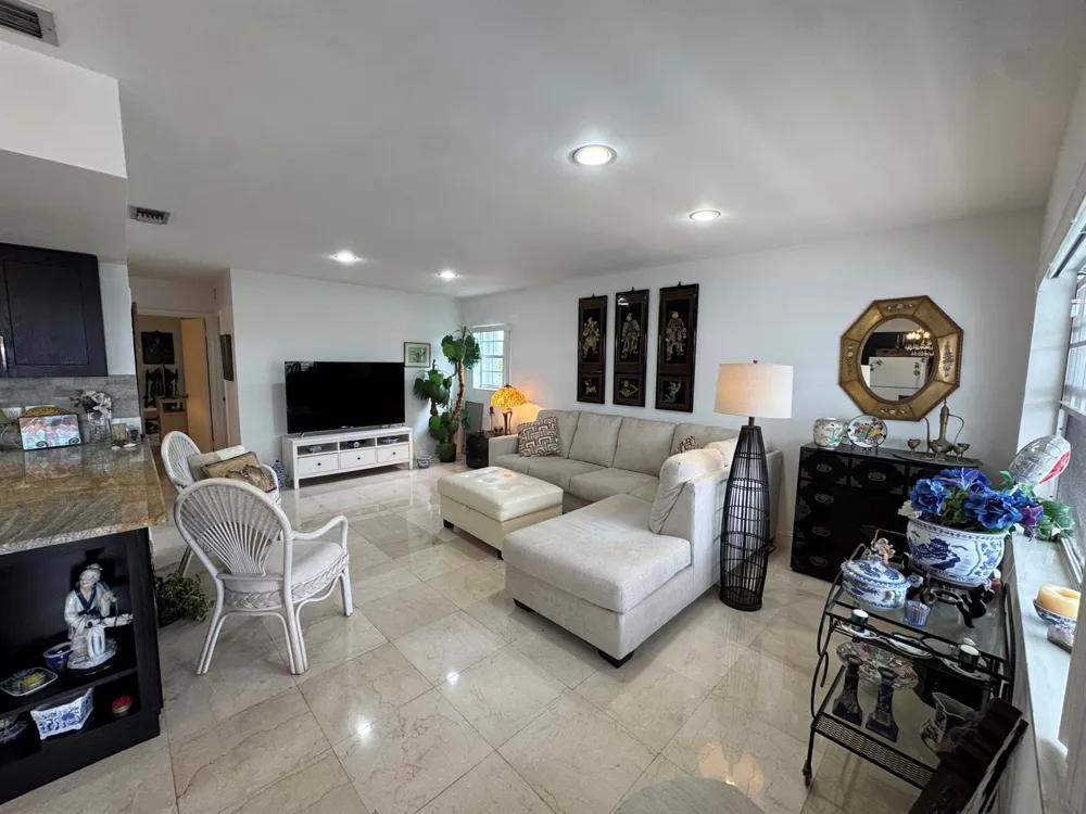 5505 Ocean Boulevard #5-203 Ocean Ridge, FL 33435