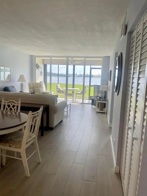 1950 SW Palm City Road #13104