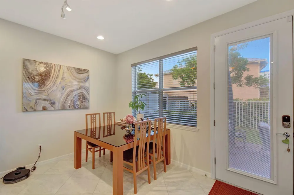 1105 Banyan Drive Hollywood, FL 33021