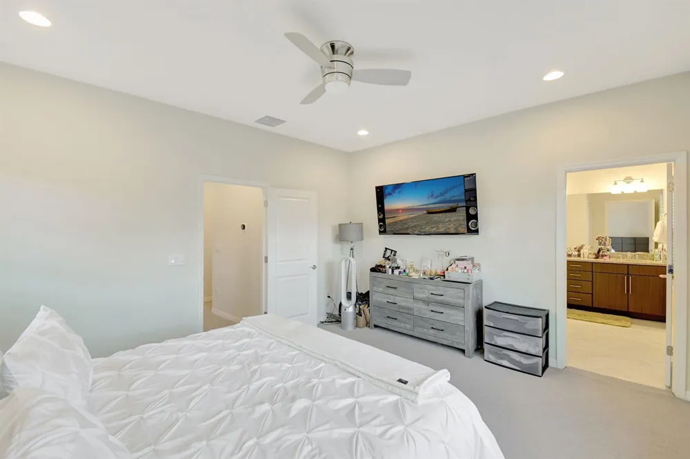 1105 Banyan Drive Hollywood, FL 33021