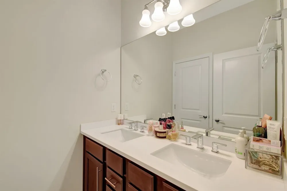 1105 Banyan Drive Hollywood, FL 33021
