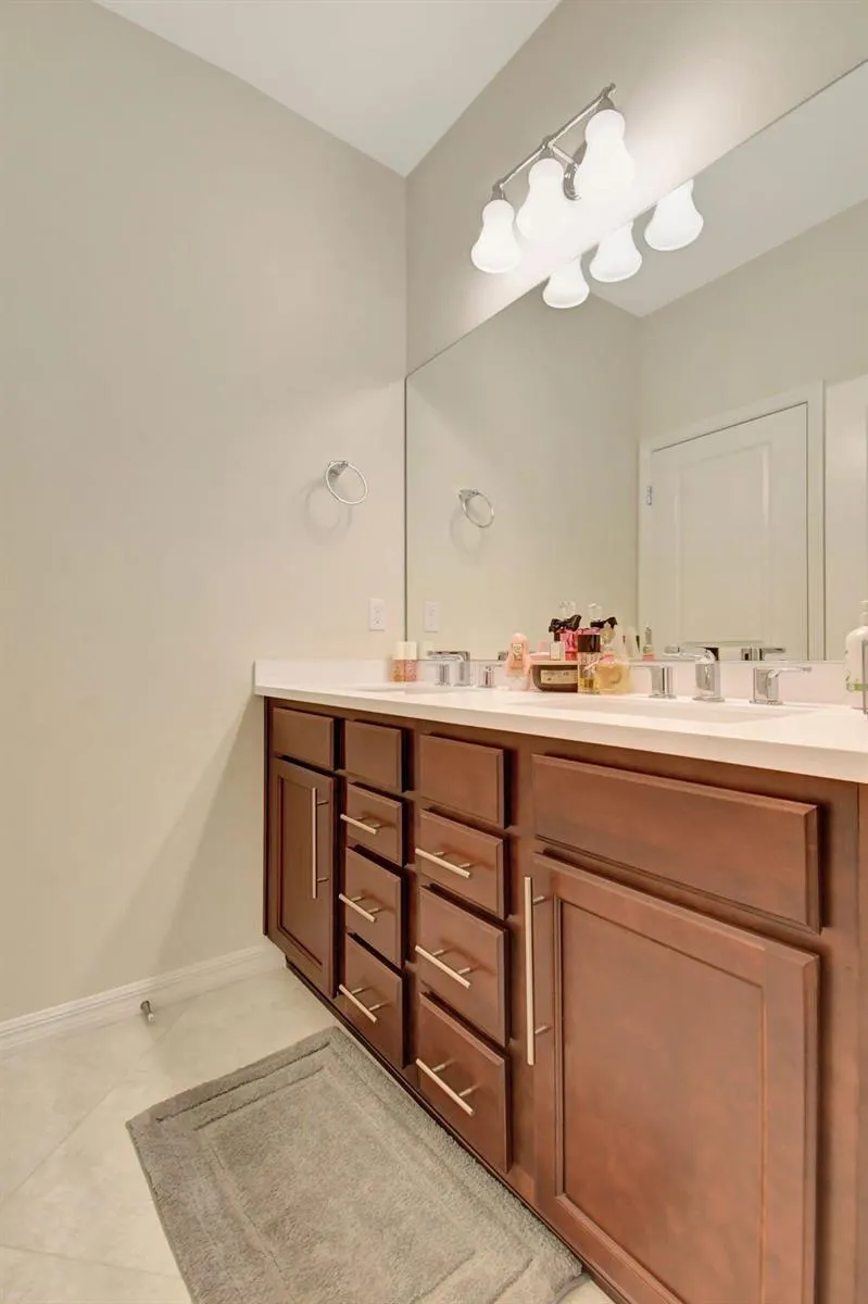 1105 Banyan Drive Hollywood, FL 33021