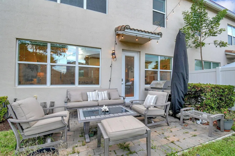 1105 Banyan Drive Hollywood, FL 33021