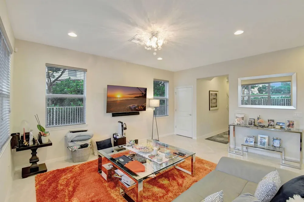 1105 Banyan Drive Hollywood, FL 33021