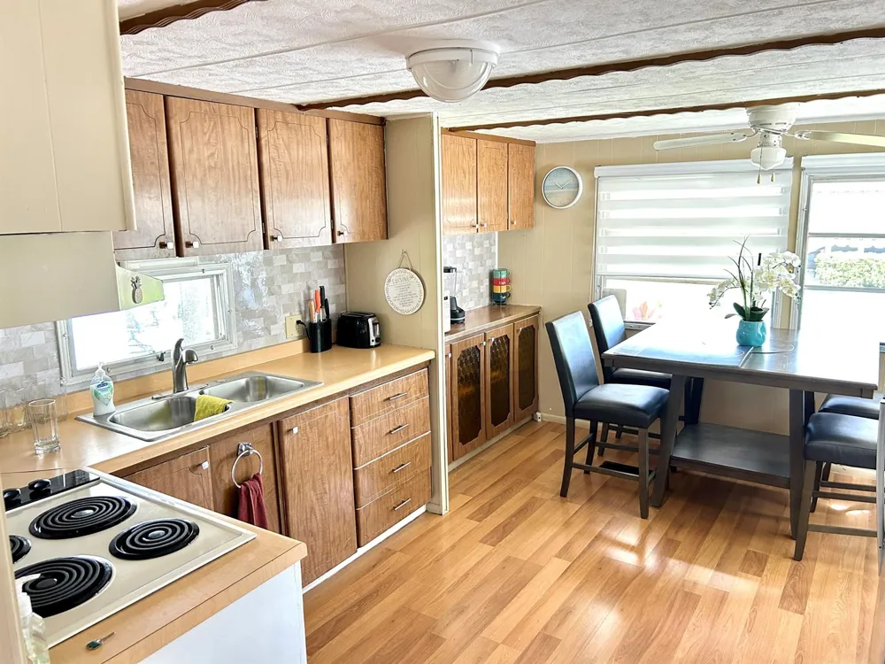 615 Alamanda Lane Deerfield Beach, FL 33442