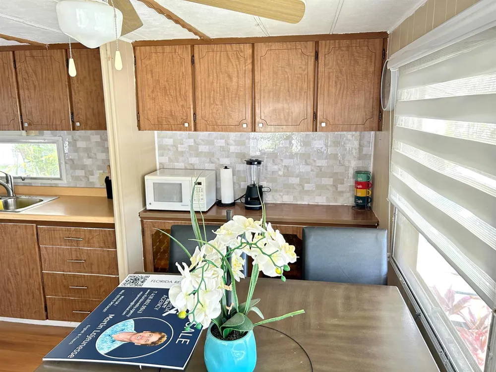 615 Alamanda Lane Deerfield Beach, FL 33442