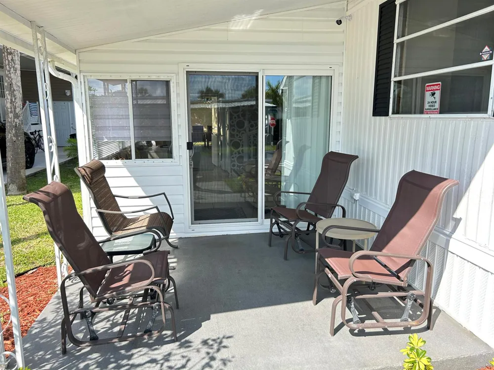 615 Alamanda Lane Deerfield Beach, FL 33442