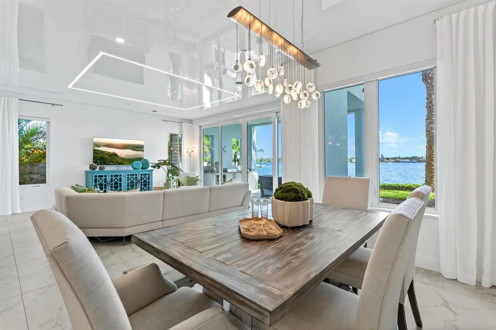 100 Water Club Court North Palm Beach, FL 33408