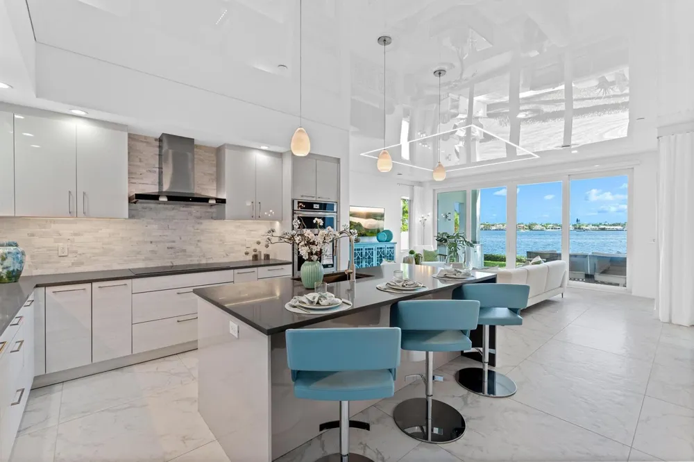 100 Water Club Court North Palm Beach, FL 33408