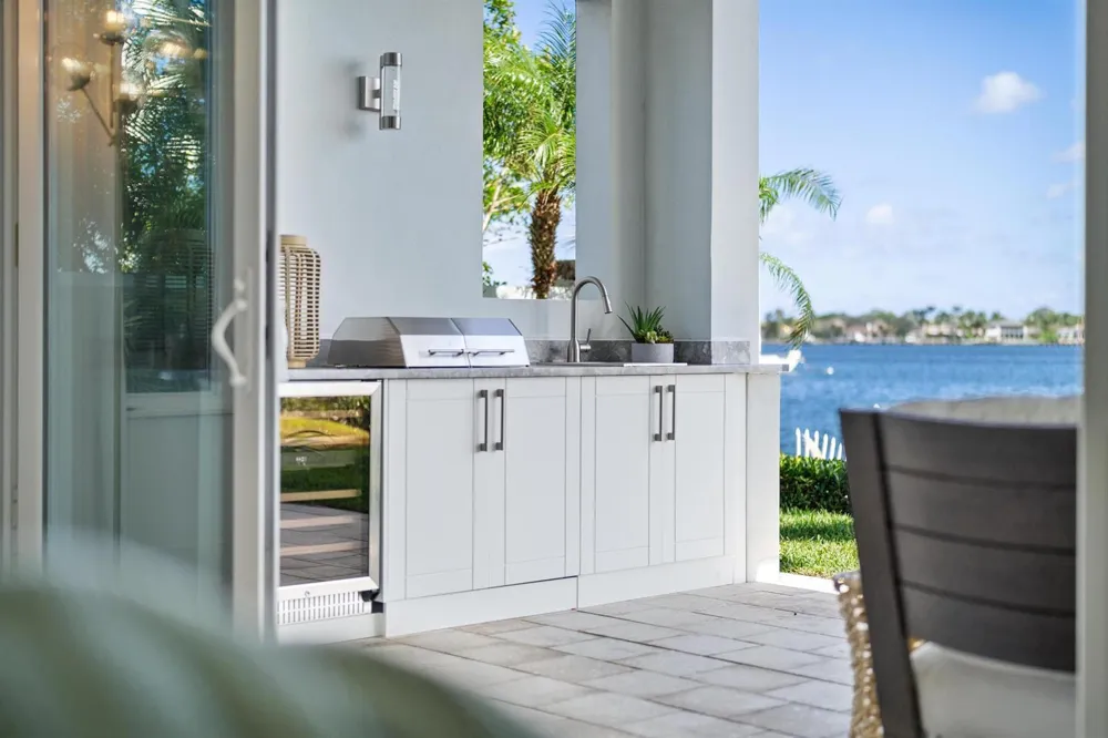 100 Water Club Court North Palm Beach, FL 33408