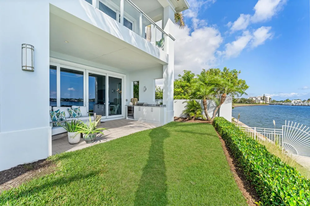 100 Water Club Court North Palm Beach, FL 33408