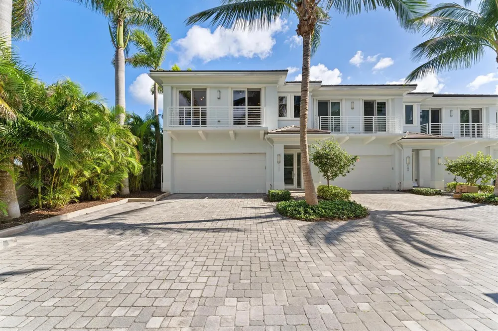 100 Water Club Court North Palm Beach, FL 33408