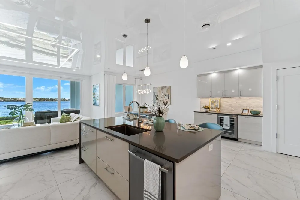 100 Water Club Court North Palm Beach, FL 33408