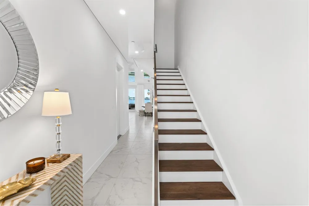 100 Water Club Court North Palm Beach, FL 33408