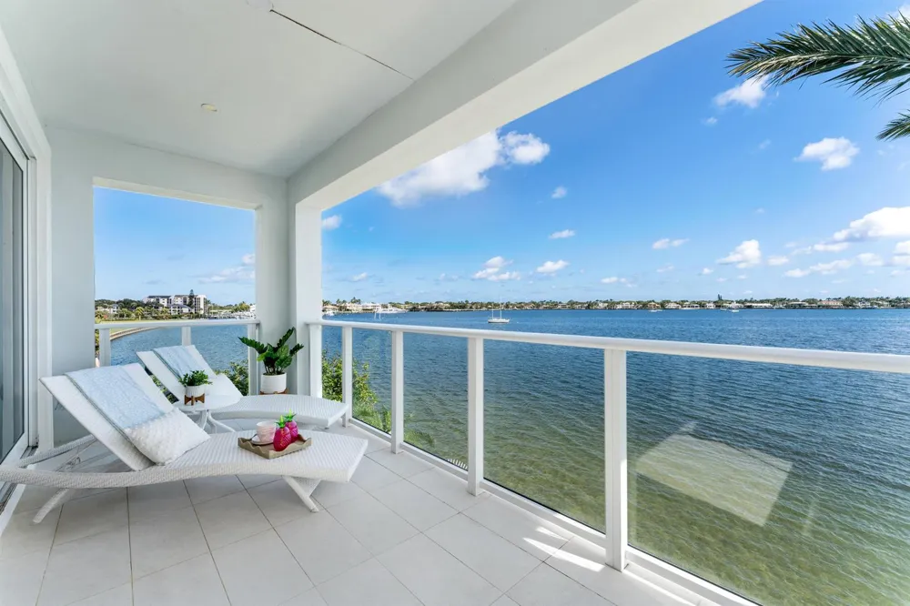 100 Water Club Court North Palm Beach, FL 33408
