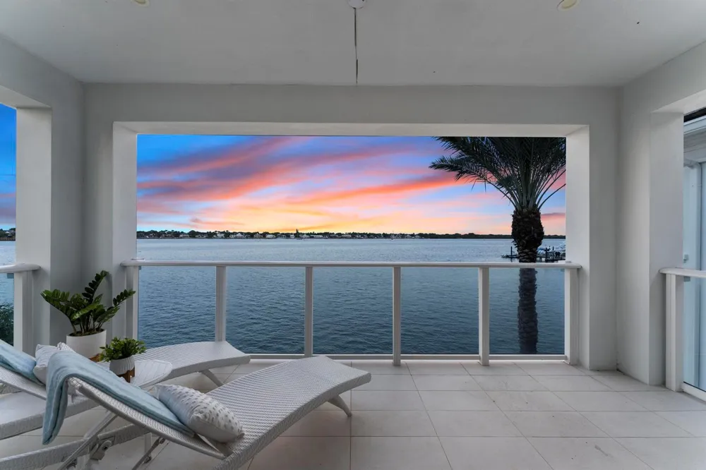 100 Water Club Court North Palm Beach, FL 33408