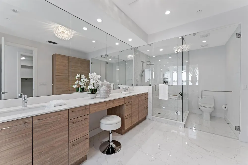 100 Water Club Court North Palm Beach, FL 33408