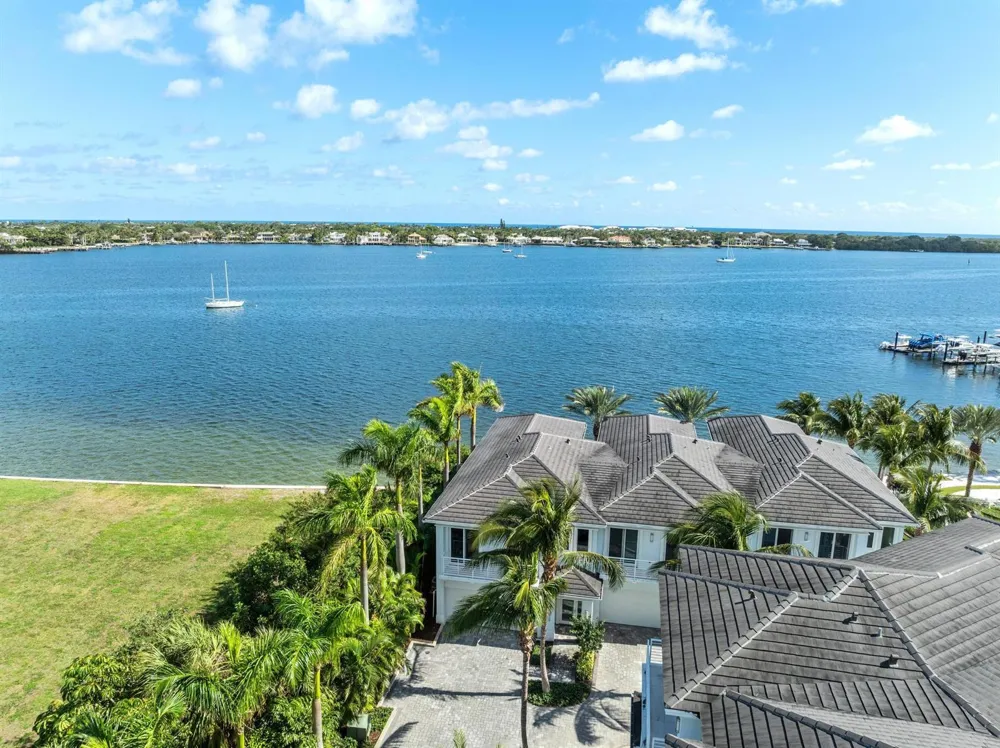 100 Water Club Court North Palm Beach, FL 33408