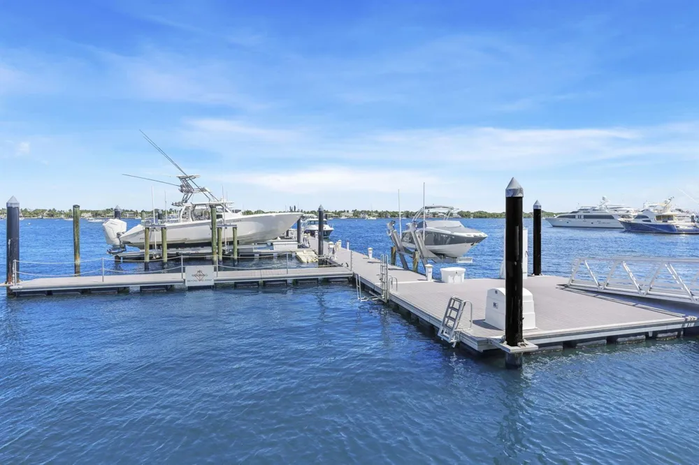 100 Water Club Court North Palm Beach, FL 33408