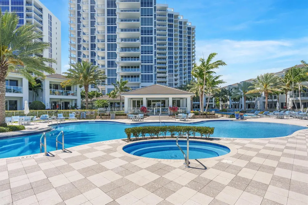 100 Water Club Court North Palm Beach, FL 33408