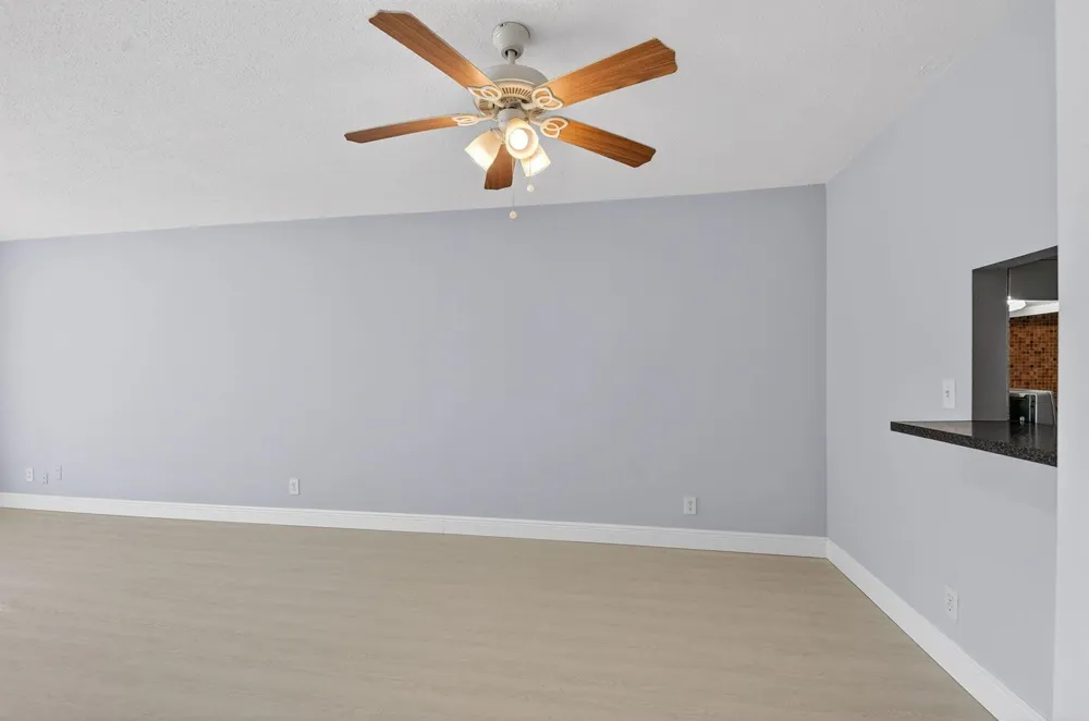 1432 S Lakeside Drive #4 