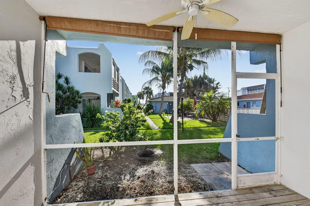 1432 S Lakeside Drive #4 