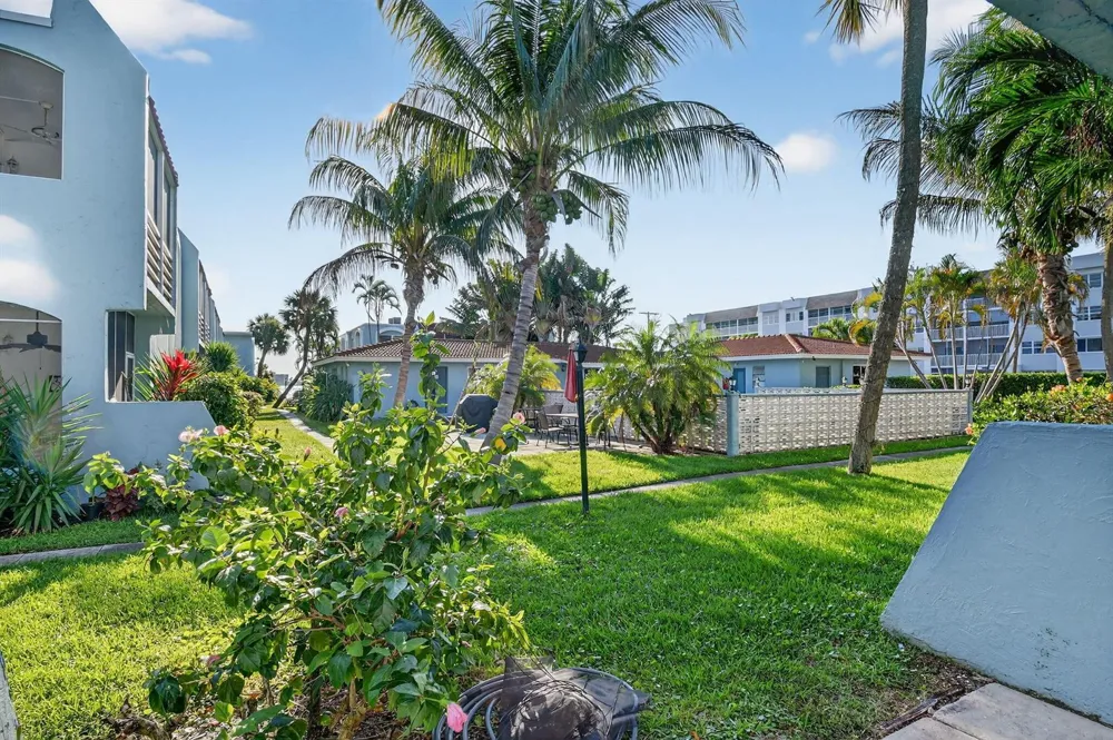 1432 S Lakeside Drive #4 