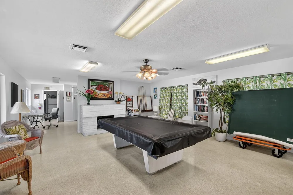 1432 S Lakeside Drive #4 