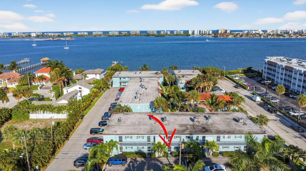 1432 S Lakeside Drive #4 