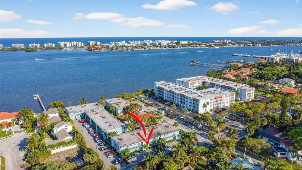 1432 S Lakeside Drive #4 