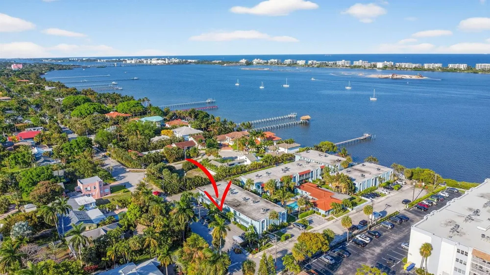 1432 S Lakeside Drive #4 