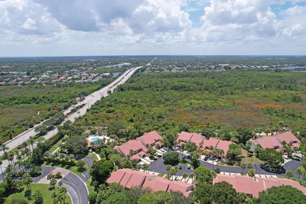 204 Sea Oats Drive #F Juno Beach, FL 33408