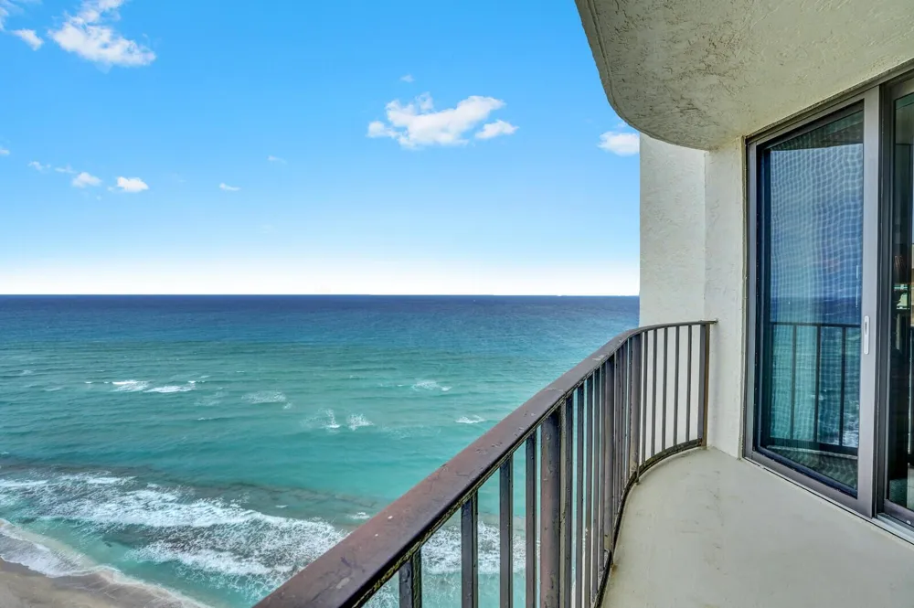5420 Ocean Drive #1803 Singer Island, FL 33404