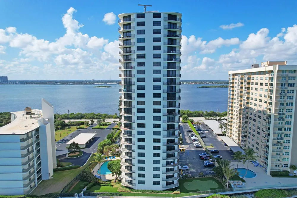 5420 Ocean Drive #1803 Singer Island, FL 33404