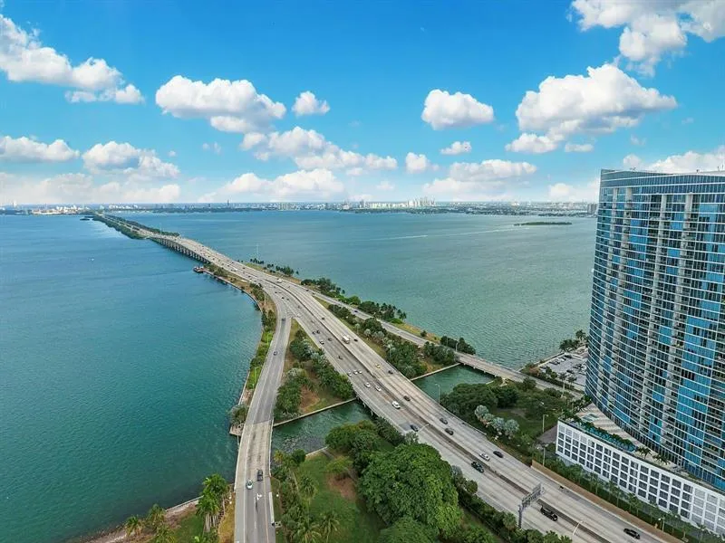 601 NE 36th Street #2806 Miami, FL 33137