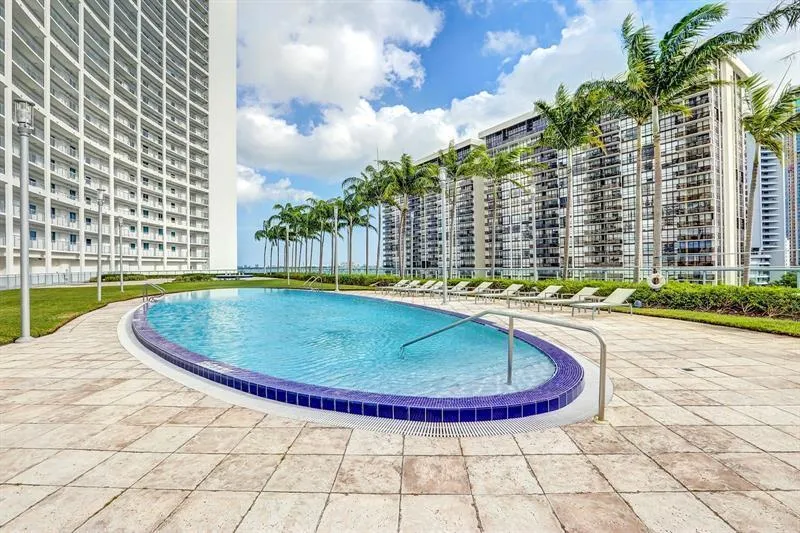 601 NE 36th Street #2806 Miami, FL 33137