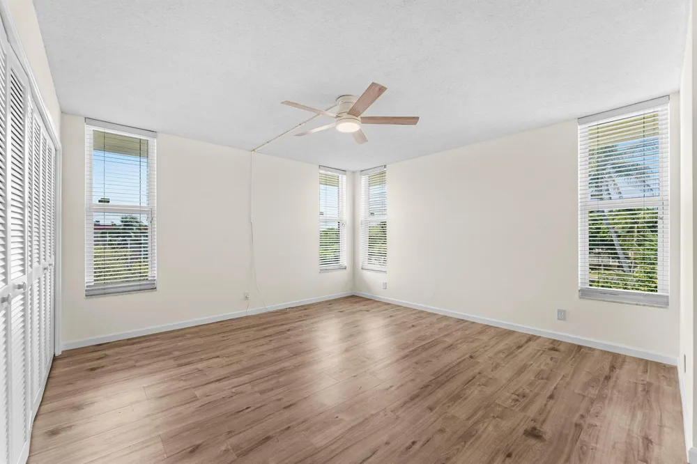 3100 NE 48th Court #415 Lighthouse Point, FL 33064