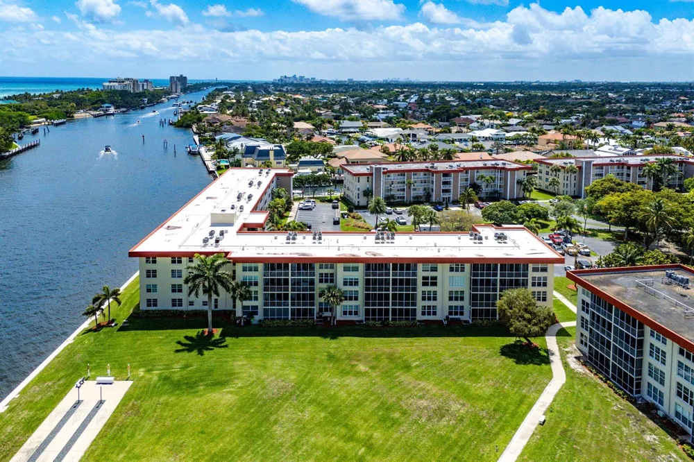3100 NE 48th Court #415 Lighthouse Point, FL 33064