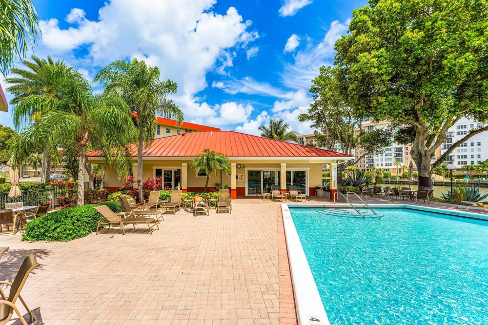 3100 NE 48th Court #415 Lighthouse Point, FL 33064