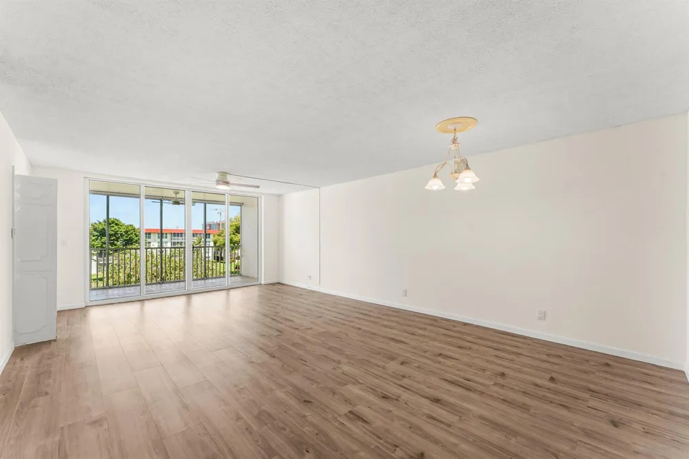 3100 NE 48th Court #415 Lighthouse Point, FL 33064