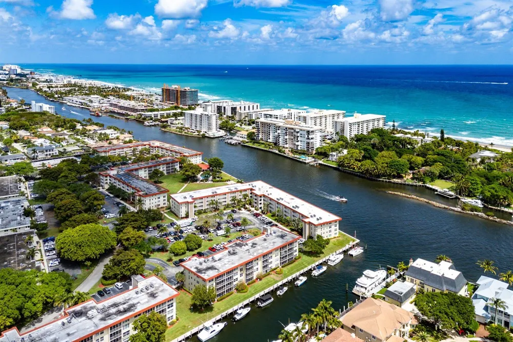 3100 NE 48th Court #415 Lighthouse Point, FL 33064